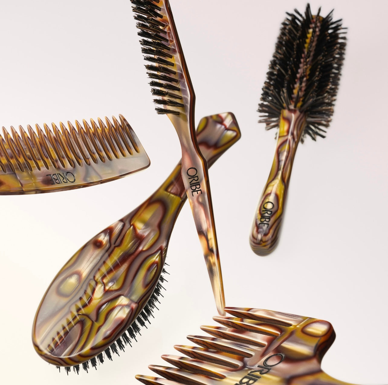 Oribe italian resin flat brush
