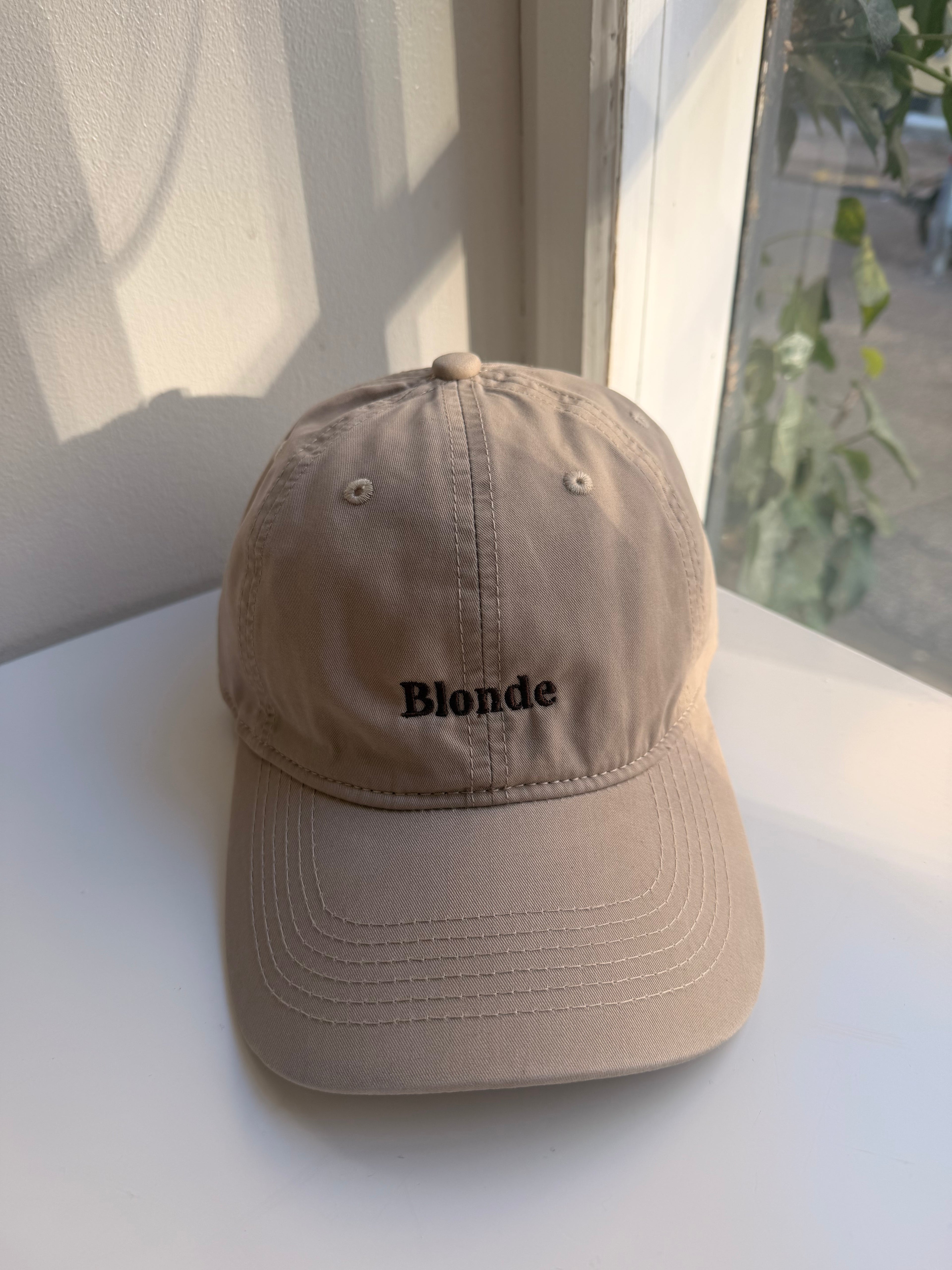 Blonde La Casquette