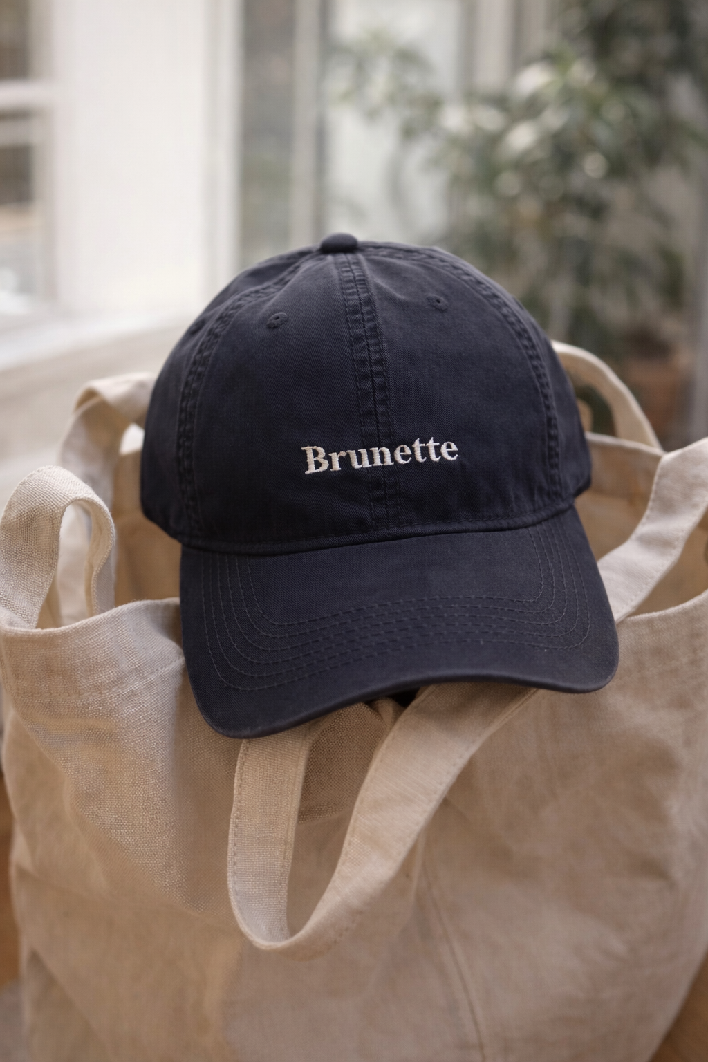 Brunette La Casquette